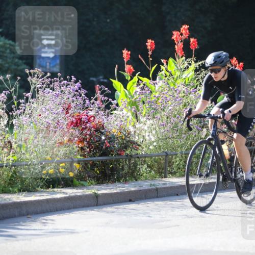 08.09.2024 - Stadtparktriathlon Zöllner http://msf.ph/oto/7020491 08.09.2024 10:18:24 Radfahren 212, 214, 241, 257, 258, 290, 358, 361 meine-sportfotos.de