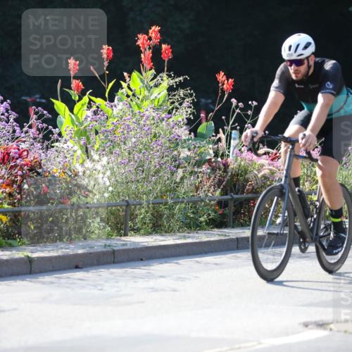 08.09.2024 - Stadtparktriathlon Zöllner http://msf.ph/oto/7020514 08.09.2024 10:18:28 Radfahren 212, 241, 257, 258, 290 meine-sportfotos.de