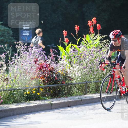 08.09.2024 - Stadtparktriathlon Zöllner http://msf.ph/oto/7020528 08.09.2024 10:18:58 Radfahren 253, 307, 357 meine-sportfotos.de