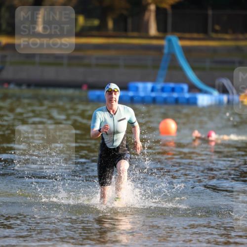 08.09.2024 - Stadtparktriathlon Michael Strokosch http://msf.ph/oto/7020540 08.09.2024 09:05:35 Schwimmen 159 meine-sportfotos.de