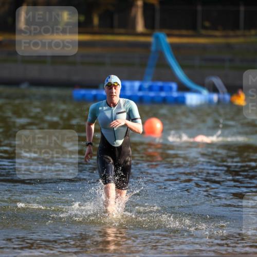 08.09.2024 - Stadtparktriathlon Michael Strokosch http://msf.ph/oto/7020549 08.09.2024 09:05:35 Schwimmen 159 meine-sportfotos.de