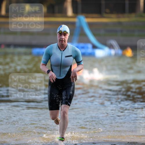 08.09.2024 - Stadtparktriathlon Michael Strokosch http://msf.ph/oto/7020582 08.09.2024 09:05:37 Schwimmen 159 meine-sportfotos.de