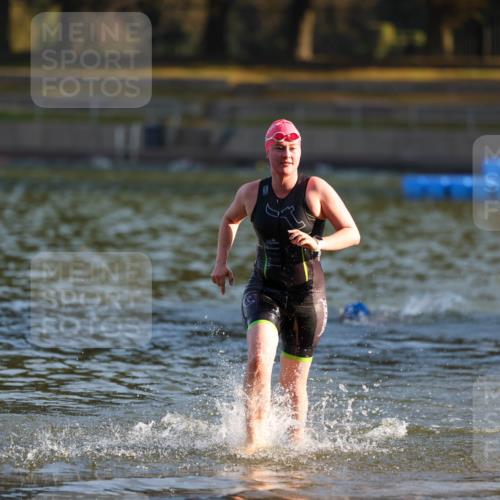 08.09.2024 - Stadtparktriathlon Michael Strokosch http://msf.ph/oto/7020675 08.09.2024 09:05:58 Schwimmen 154, 167 meine-sportfotos.de