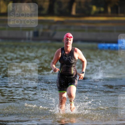 08.09.2024 - Stadtparktriathlon Michael Strokosch http://msf.ph/oto/7020683 08.09.2024 09:05:58 Schwimmen 154, 167 meine-sportfotos.de