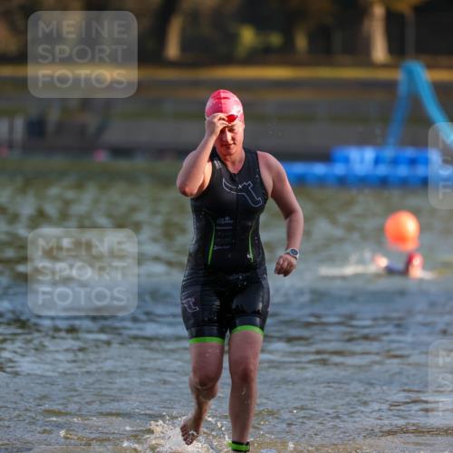08.09.2024 - Stadtparktriathlon Michael Strokosch http://msf.ph/oto/7020699 08.09.2024 09:05:59 Schwimmen 154, 167 meine-sportfotos.de