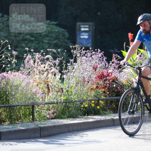 08.09.2024 - Stadtparktriathlon Zöllner http://msf.ph/oto/7020735 08.09.2024 10:19:41 Radfahren 196, 311, 322, 340 meine-sportfotos.de