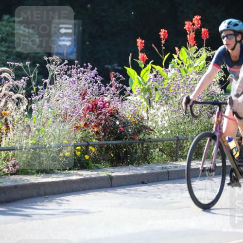 08.09.2024 - Stadtparktriathlon Zöllner http://msf.ph/oto/7020804 08.09.2024 10:19:54 Radfahren 183, 304, 308, 318, 321, 359 meine-sportfotos.de