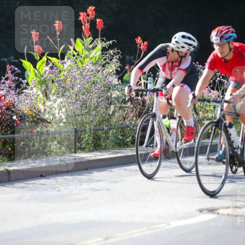 08.09.2024 - Stadtparktriathlon Zöllner http://msf.ph/oto/7020897 08.09.2024 10:20:14 Radfahren 190, 234, 299, 323, 341, 349, 352 meine-sportfotos.de