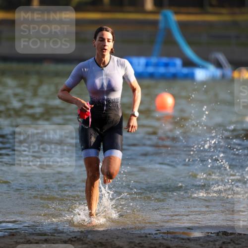 08.09.2024 - Stadtparktriathlon Michael Strokosch http://msf.ph/oto/7020901 08.09.2024 09:06:16 Schwimmen 153, 172 meine-sportfotos.de