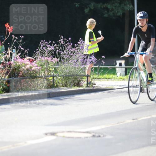 08.09.2024 - Stadtparktriathlon Zöllner http://msf.ph/oto/7020912 08.09.2024 10:20:16 Radfahren 190, 234, 299, 323, 341, 349, 352 meine-sportfotos.de
