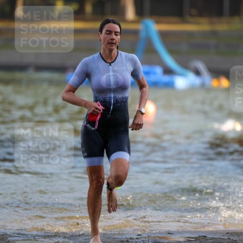 08.09.2024 - Stadtparktriathlon Michael Strokosch http://msf.ph/oto/7020917 08.09.2024 09:06:17 Schwimmen 153, 172 meine-sportfotos.de