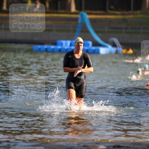 08.09.2024 - Stadtparktriathlon Michael Strokosch http://msf.ph/oto/7020984 08.09.2024 09:06:33 Schwimmen 174 meine-sportfotos.de