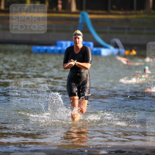 08.09.2024 - Stadtparktriathlon Michael Strokosch http://msf.ph/oto/7020992 08.09.2024 09:06:34 Schwimmen 174 meine-sportfotos.de