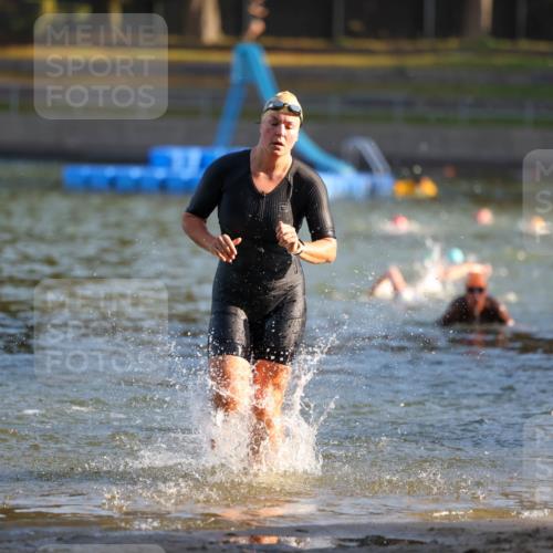 08.09.2024 - Stadtparktriathlon Michael Strokosch http://msf.ph/oto/7021013 08.09.2024 09:06:35 Schwimmen 174 meine-sportfotos.de