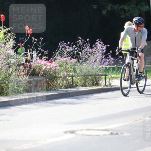 08.09.2024 - Stadtparktriathlon Zöllner http://msf.ph/oto/7021059 08.09.2024 10:20:41 Radfahren 191, 216, 226, 246, 264, 282, 310, 338, 363 meine-sportfotos.de