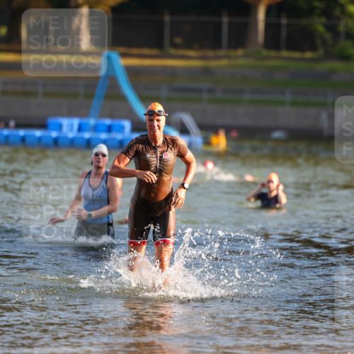 08.09.2024 - Stadtparktriathlon Michael Strokosch http://msf.ph/oto/7021095 08.09.2024 09:06:45 Schwimmen 138, 150, 163 meine-sportfotos.de
