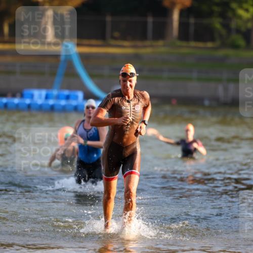 08.09.2024 - Stadtparktriathlon Michael Strokosch http://msf.ph/oto/7021120 08.09.2024 09:06:47 Schwimmen 138, 150, 163 meine-sportfotos.de