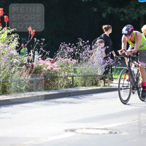 08.09.2024 - Stadtparktriathlon Zöllner http://msf.ph/oto/7021157 08.09.2024 10:21:10 Radfahren 209, 274, 293, 1937 meine-sportfotos.de
