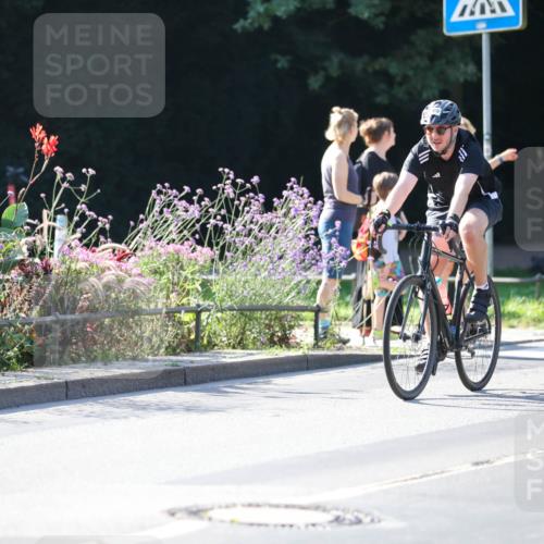 08.09.2024 - Stadtparktriathlon Zöllner http://msf.ph/oto/7021216 08.09.2024 10:21:18 Radfahren 209, 273, 293, 303 meine-sportfotos.de