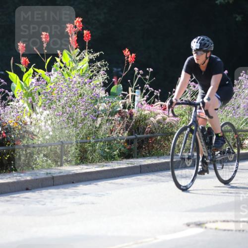 08.09.2024 - Stadtparktriathlon Zöllner http://msf.ph/oto/7021240 08.09.2024 10:21:22 Radfahren 209, 273, 303 meine-sportfotos.de