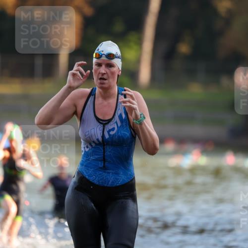 08.09.2024 - Stadtparktriathlon Michael Strokosch http://msf.ph/oto/7021270 08.09.2024 09:06:54 Schwimmen 140, 150, 151, 163 meine-sportfotos.de