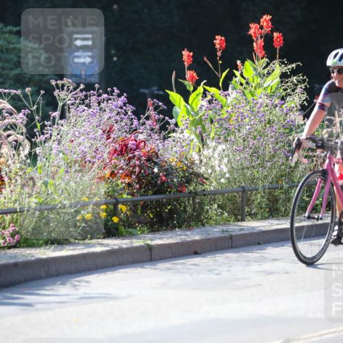08.09.2024 - Stadtparktriathlon Zöllner http://msf.ph/oto/7021294 08.09.2024 10:21:45 Radfahren 230, 249, 320, 354 meine-sportfotos.de