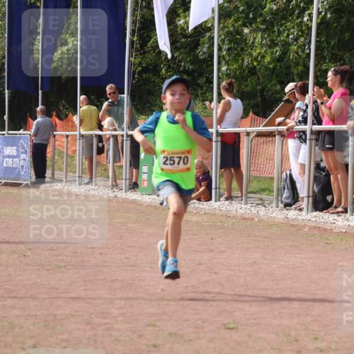 08.09.2024 - Airport Race Strokosch-Dieckow http://msf.ph/oto/7021296 08.09.2024 12:01:55 Ziel 2570, 2648, 2684 meine-sportfotos.de