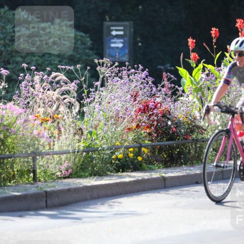 08.09.2024 - Stadtparktriathlon Zöllner http://msf.ph/oto/7021304 08.09.2024 10:21:45 Radfahren 230, 249, 320, 354 meine-sportfotos.de
