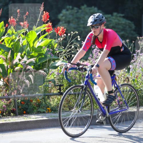 08.09.2024 - Stadtparktriathlon Zöllner http://msf.ph/oto/7021326 08.09.2024 10:21:49 Radfahren 230, 354 meine-sportfotos.de