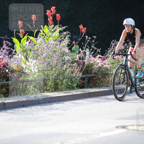 08.09.2024 - Stadtparktriathlon Zöllner http://msf.ph/oto/7021346 08.09.2024 10:22:03 Radfahren 188, 215, 254, 262, 266, 1936 meine-sportfotos.de