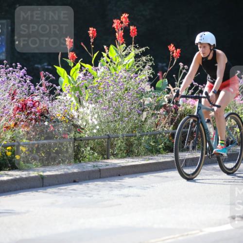 08.09.2024 - Stadtparktriathlon Zöllner http://msf.ph/oto/7021351 08.09.2024 10:22:03 Radfahren 188, 215, 254, 262, 266, 1936 meine-sportfotos.de