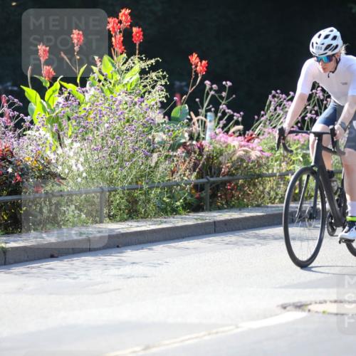 08.09.2024 - Stadtparktriathlon Zöllner http://msf.ph/oto/7021357 08.09.2024 10:22:05 Radfahren 188, 215, 254, 262, 266, 1936 meine-sportfotos.de