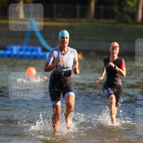 08.09.2024 - Stadtparktriathlon Michael Strokosch http://msf.ph/oto/7021397 08.09.2024 09:07:02 Schwimmen 140, 151 meine-sportfotos.de