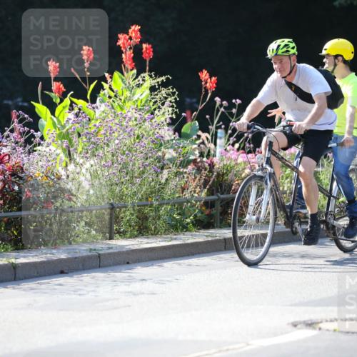 08.09.2024 - Stadtparktriathlon Zöllner http://msf.ph/oto/7021414 08.09.2024 10:22:13 Radfahren 210, 254, 1936 meine-sportfotos.de