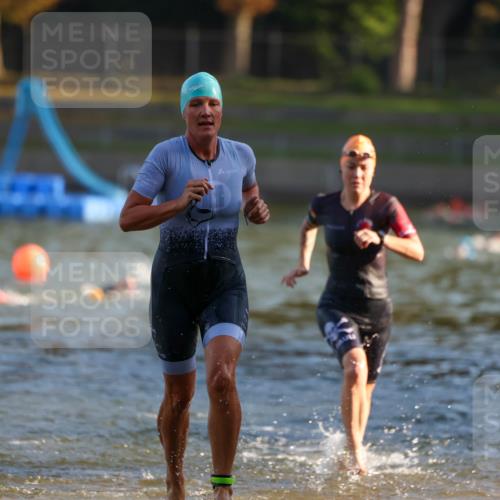 08.09.2024 - Stadtparktriathlon Michael Strokosch http://msf.ph/oto/7021426 08.09.2024 09:07:02 Schwimmen 140, 151 meine-sportfotos.de