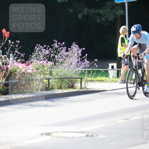 08.09.2024 - Stadtparktriathlon Zöllner http://msf.ph/oto/7021434 08.09.2024 10:22:23 Radfahren 201, 202, 210, 268, 324, 343 meine-sportfotos.de