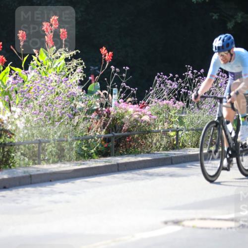 08.09.2024 - Stadtparktriathlon Zöllner http://msf.ph/oto/7021454 08.09.2024 10:22:23 Radfahren 201, 202, 210, 268, 324, 343 meine-sportfotos.de