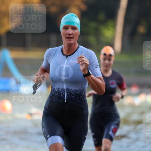 08.09.2024 - Stadtparktriathlon Michael Strokosch http://msf.ph/oto/7021474 08.09.2024 09:07:04 Schwimmen 140, 151 meine-sportfotos.de