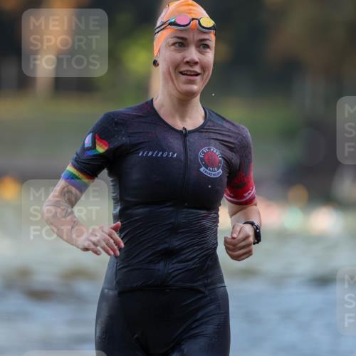 08.09.2024 - Stadtparktriathlon Michael Strokosch http://msf.ph/oto/7021498 08.09.2024 09:07:06 Schwimmen 140, 151 meine-sportfotos.de