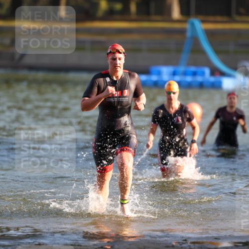 08.09.2024 - Stadtparktriathlon Michael Strokosch http://msf.ph/oto/7021592 08.09.2024 09:07:20 Schwimmen 144, 157, 173 meine-sportfotos.de