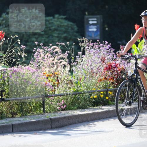 08.09.2024 - Stadtparktriathlon Zöllner http://msf.ph/oto/7021607 08.09.2024 10:22:50 Radfahren 280, 296, 298, 351 meine-sportfotos.de