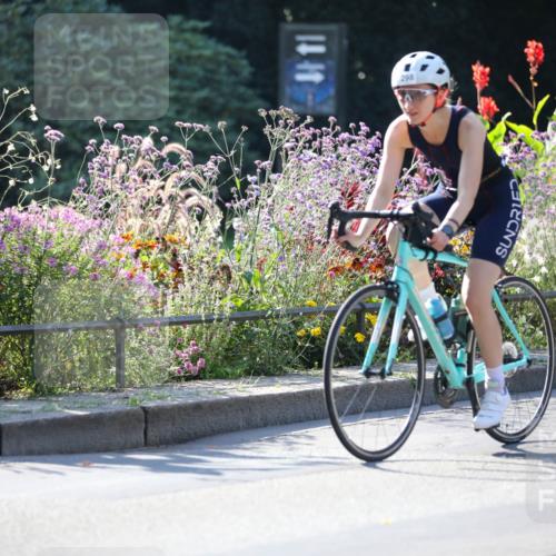08.09.2024 - Stadtparktriathlon Zöllner http://msf.ph/oto/7021629 08.09.2024 10:22:58 Radfahren 228, 256, 263, 280, 281, 296, 298, 315, 335 meine-sportfotos.de