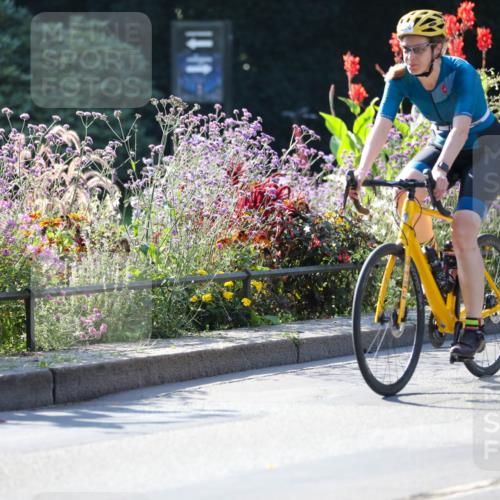 08.09.2024 - Stadtparktriathlon Zöllner http://msf.ph/oto/7021640 08.09.2024 10:23:00 Radfahren 228, 256, 263, 281, 296, 298, 315, 335 meine-sportfotos.de