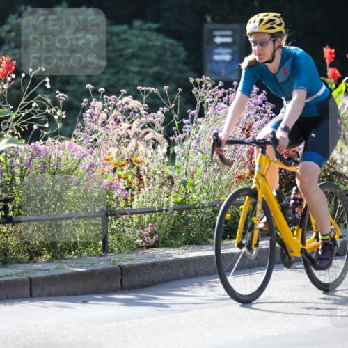 08.09.2024 - Stadtparktriathlon Zöllner http://msf.ph/oto/7021646 08.09.2024 10:23:00 Radfahren 228, 256, 263, 281, 296, 298, 315, 335 meine-sportfotos.de