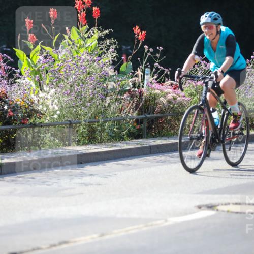 08.09.2024 - Stadtparktriathlon Zöllner http://msf.ph/oto/7021652 08.09.2024 10:23:02 Radfahren 228, 256, 263, 281, 296, 315, 335 meine-sportfotos.de