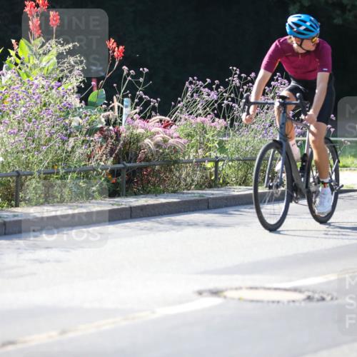 08.09.2024 - Stadtparktriathlon Zöllner http://msf.ph/oto/7021659 08.09.2024 10:23:03 Radfahren 228, 256, 263, 281, 315, 335 meine-sportfotos.de