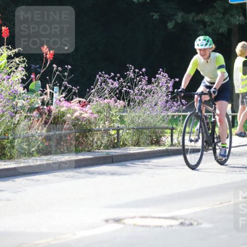 08.09.2024 - Stadtparktriathlon Zöllner http://msf.ph/oto/7021676 08.09.2024 10:23:06 Radfahren 228, 256, 263, 281, 335, 345 meine-sportfotos.de