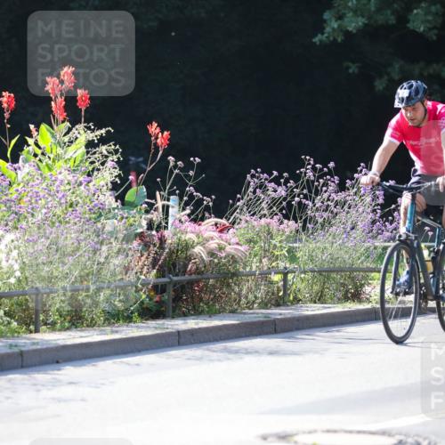 08.09.2024 - Stadtparktriathlon Zöllner http://msf.ph/oto/7022094 08.09.2024 10:25:27 Radfahren 213, 306 meine-sportfotos.de