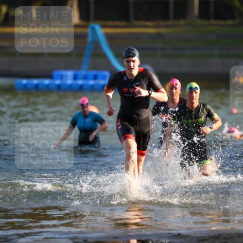 08.09.2024 - Stadtparktriathlon Michael Strokosch http://msf.ph/oto/7022160 08.09.2024 09:08:45 Schwimmen 135, 155, 161, 164 meine-sportfotos.de