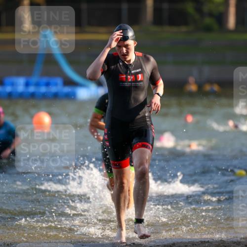 08.09.2024 - Stadtparktriathlon Michael Strokosch http://msf.ph/oto/7022212 08.09.2024 09:08:47 Schwimmen 135, 155, 161, 164, 178 meine-sportfotos.de